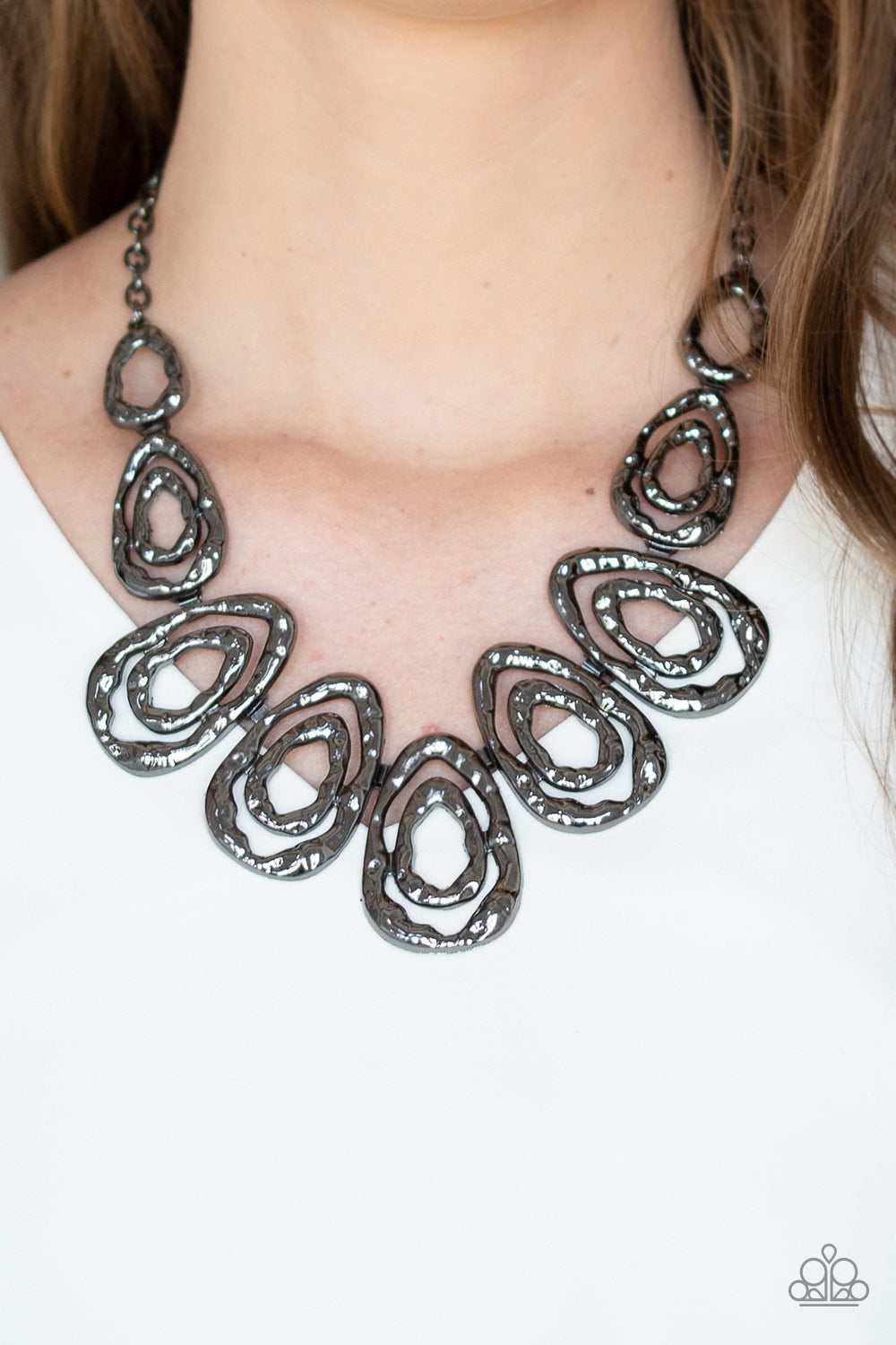 Terra Couture Black Necklace
