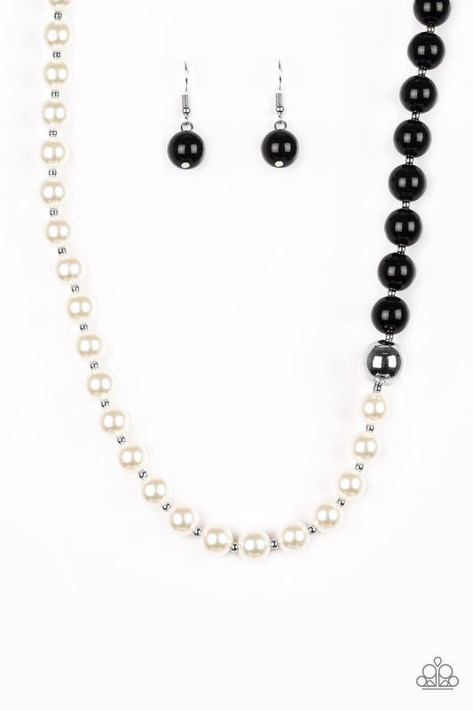 5th Avenue A-Lister Black and White Necklace - Daria's Blings N Things