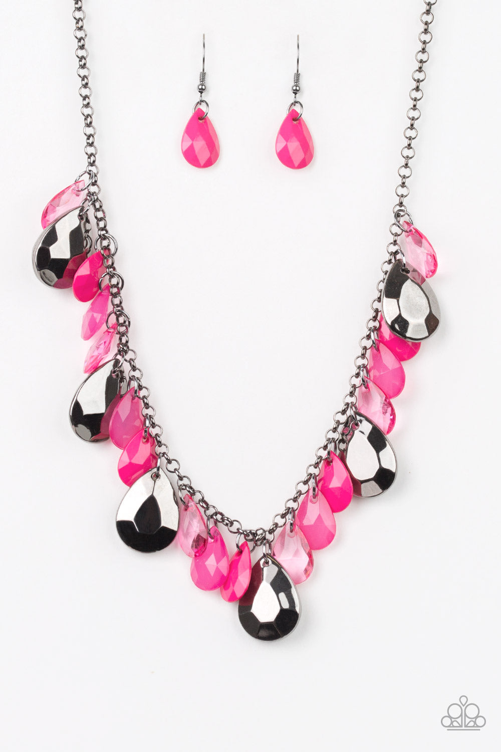 Hurricane Season Pink
Necklace - Daria's Blings N Things