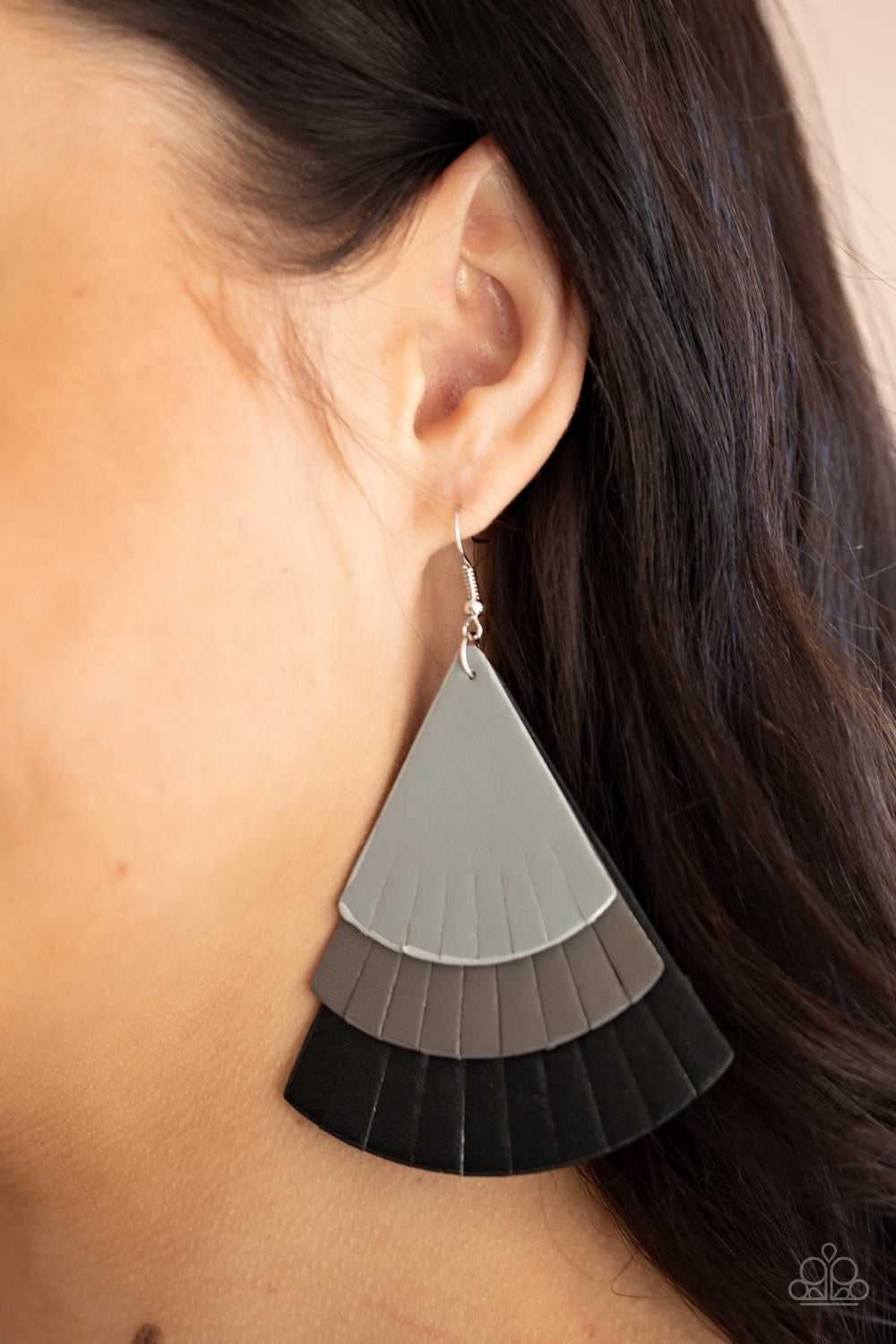 Huge Fanatic Black
Earrings - Daria's Blings N Things