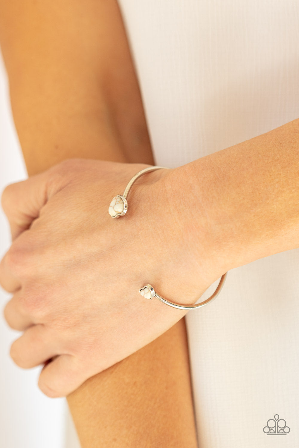 Romantically Rustic White Bracelet - Daria's Blings N Things