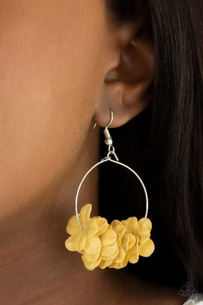 Flirty Florets Yellow
Earrings - Daria's Blings N Things