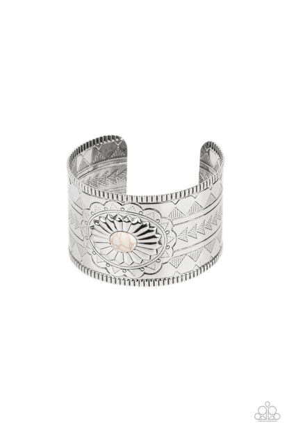Aztec Artisan White
Cuff Bracelet - Daria's Blings N Things