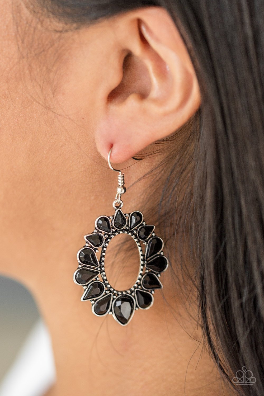 Fashionista Flavor Black Earrings - Daria's Blings N Things