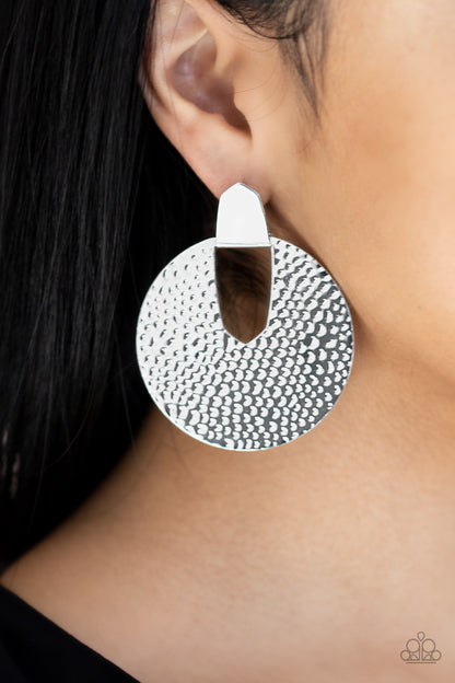 Bold Intentions Silver
Earrings - Daria's Blings N Things