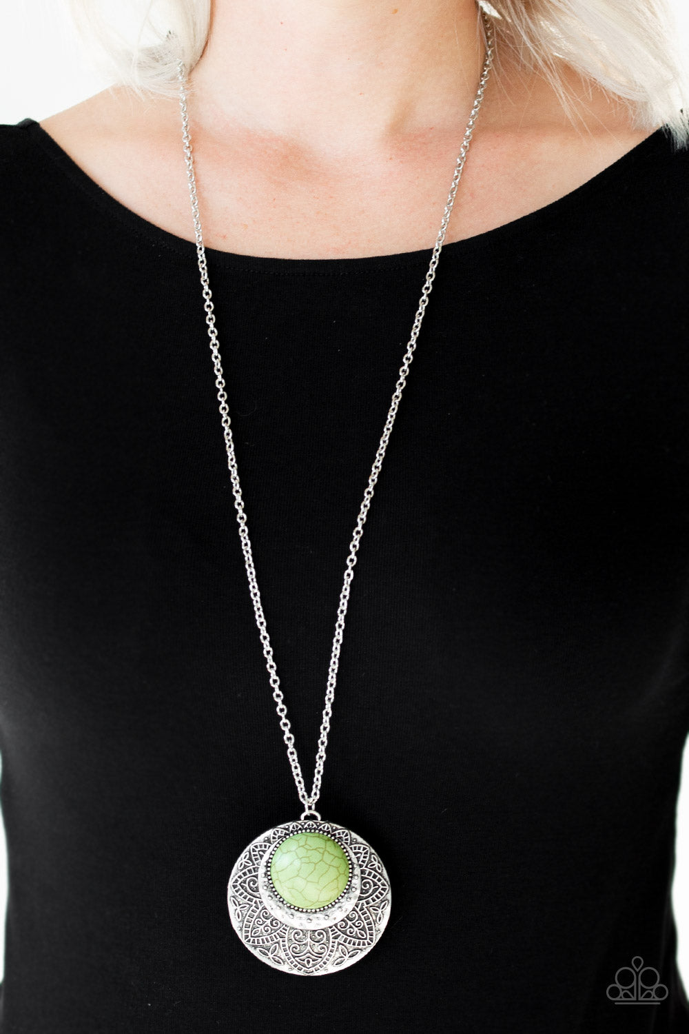 Medallion Meadow Green
Necklace Paparazzi